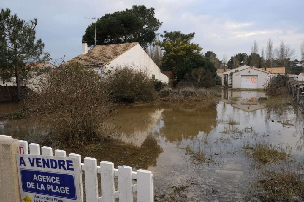 La Faute-sur-mer inondé - gettyimages Alain Denantes