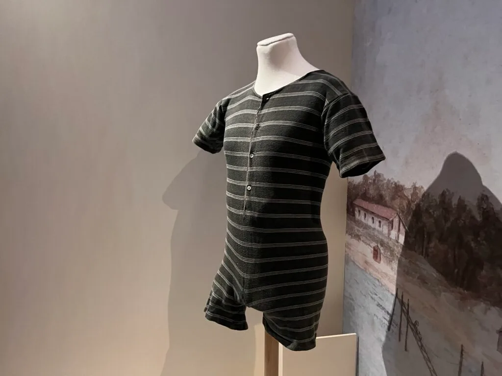 Maillot de bain d'antan : l’exposition révèle le raffinement des estivants de Noirmoutier à la Belle Époque. © Vendée Gazette