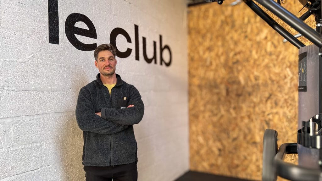 Maxime Herbreteau, coach et fondateur du Club, prêt à accueillir ses adhérents. (c) Vendée Gazette