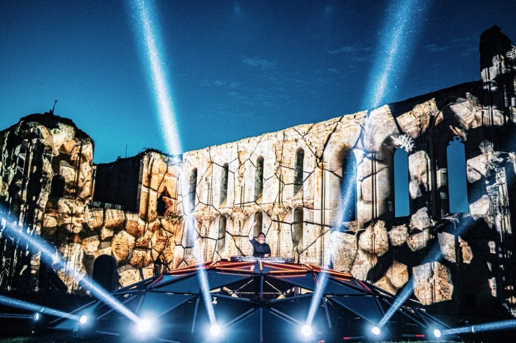 Processed with VSCO with j4 preset. Monumental Tour