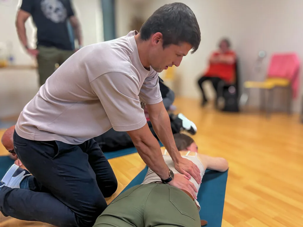 Laura Vétault, naturopathe et Mathieu Daniel, coach sportif animent l'atelier sur le sommeil à Luçon