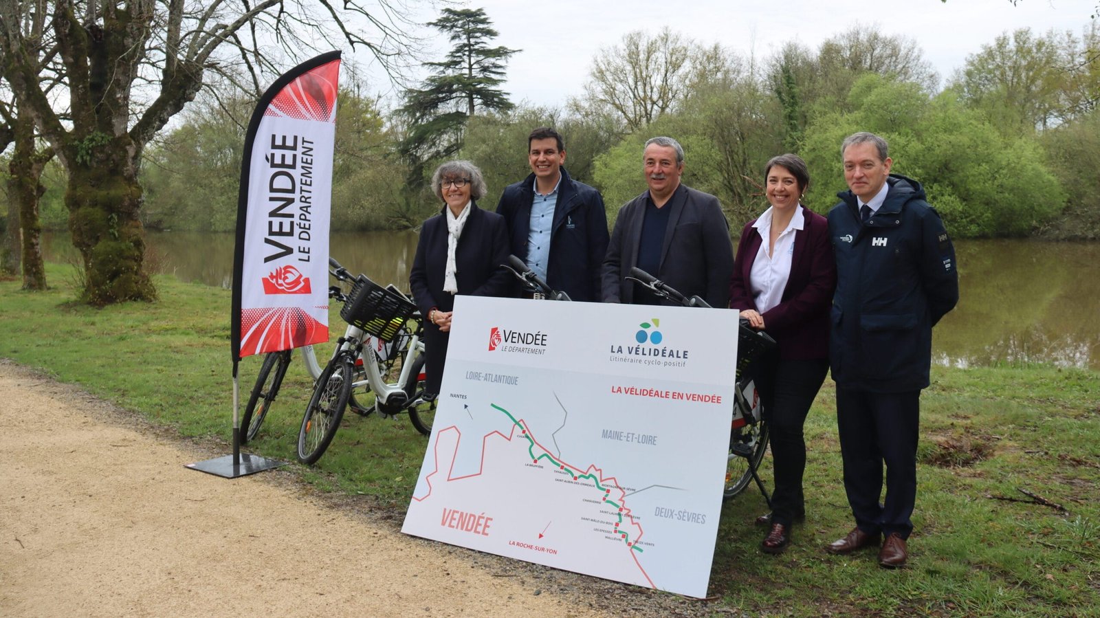 Brigitte Hybert, Thomas Perrocheau, Jean-Michel Bregeon maire de La Bruffière (Vendée), Cécile Barreau et Guillaume Jean, conseillers départementaux du canton de Mortagne-sur-Sèvre
